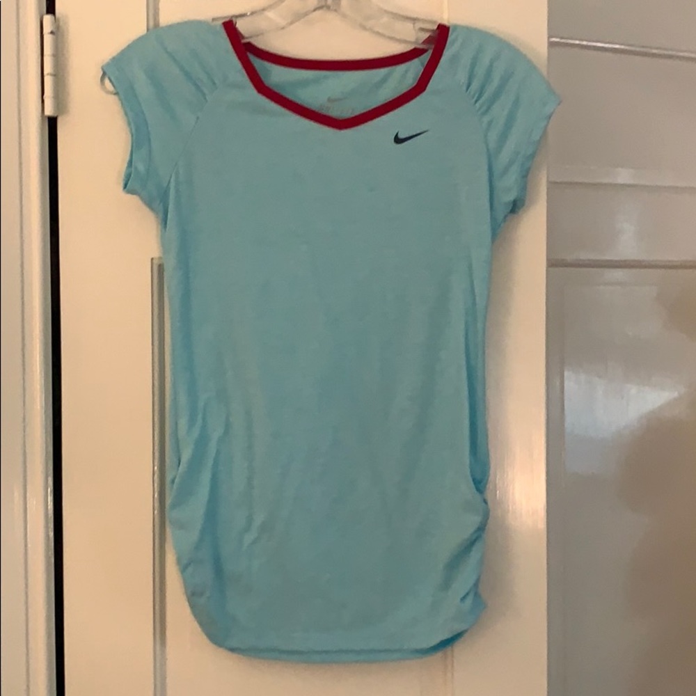 Women’s blue Nike t shirt